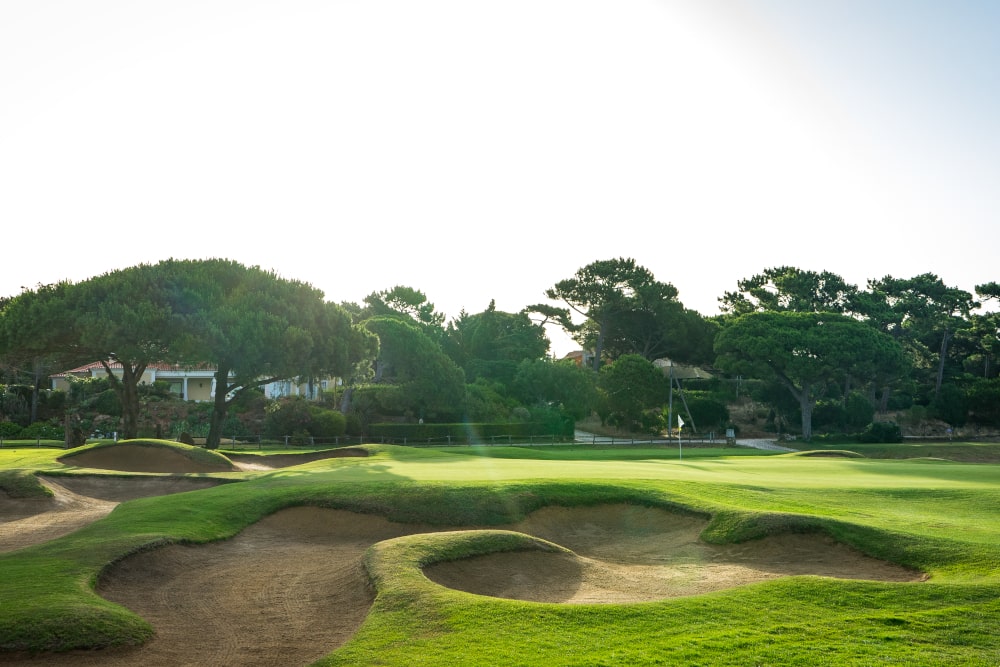 https://golftravelpeople.com/wp-content/uploads/2019/04/Onyria-Quinta-da-Marinha-Golf-Club-Cascais-Lisbon-Portugal-5.jpg
