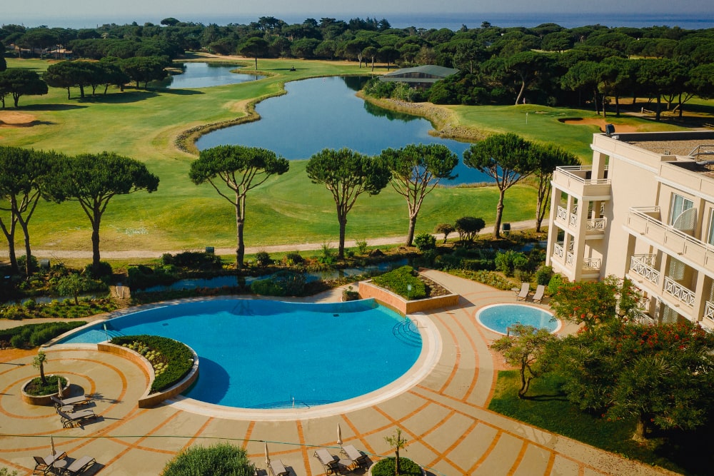 https://golftravelpeople.com/wp-content/uploads/2019/04/Onyria-Quinta-da-Marinha-Hotel-Cascais-Lisbon-Portugal-1.jpg