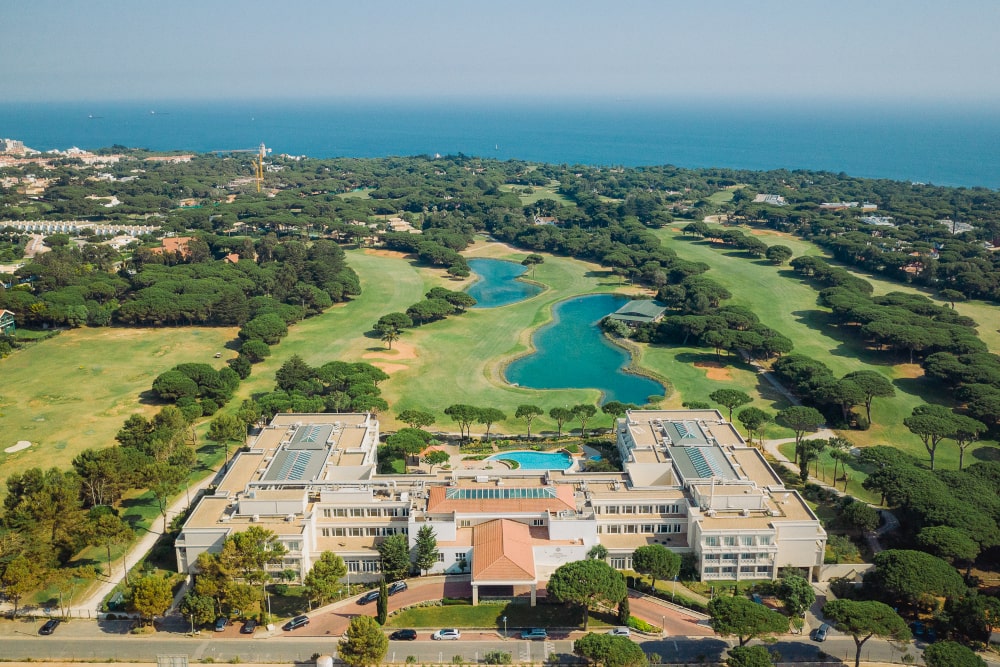 https://golftravelpeople.com/wp-content/uploads/2019/04/Onyria-Quinta-da-Marinha-Hotel-Cascais-Lisbon-Portugal-9.jpg