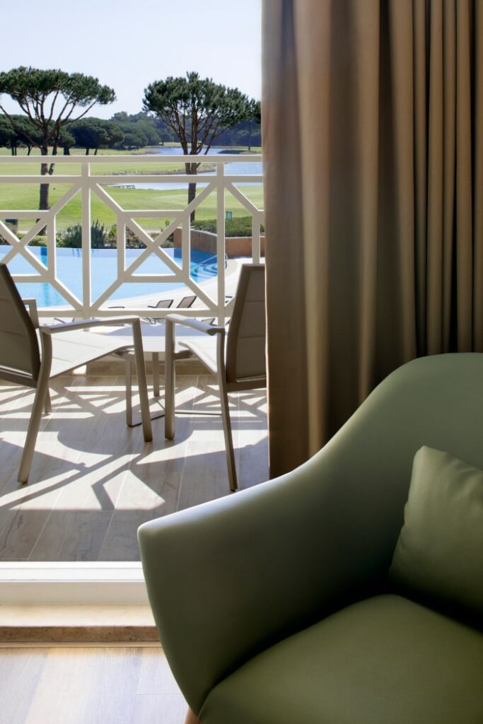 https://golftravelpeople.com/wp-content/uploads/2019/04/Onyria-Quinta-da-Marinha-Hotel-Cascais-Lisbon-Portugal-Bedrooms-and-Suites-12-683x1024.jpg