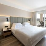 https://golftravelpeople.com/wp-content/uploads/2019/04/Onyria-Quinta-da-Marinha-Hotel-Cascais-Lisbon-Portugal-Bedrooms-and-Suites-3-150x150.jpg