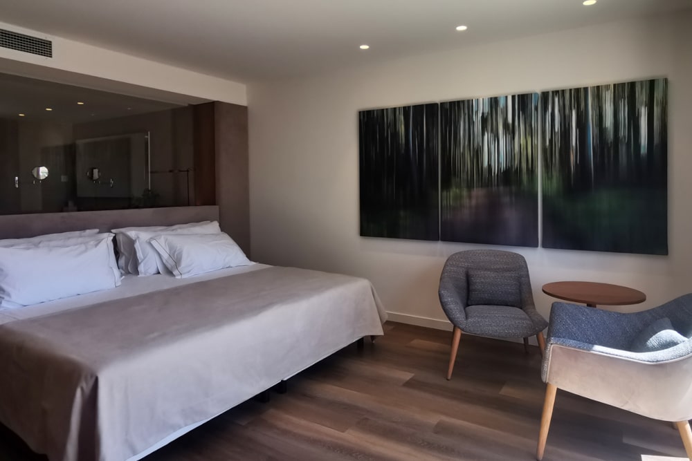 https://golftravelpeople.com/wp-content/uploads/2019/04/Onyria-Quinta-da-Marinha-Hotel-Cascais-Lisbon-Portugal-Bedrooms-and-Suites-31.jpg