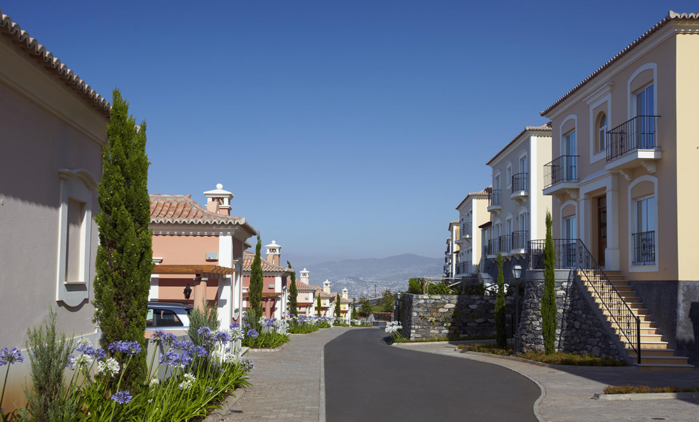 https://golftravelpeople.com/wp-content/uploads/2019/04/Palheiro-Village-Villas-and-Apartments-Madeira-8.jpg