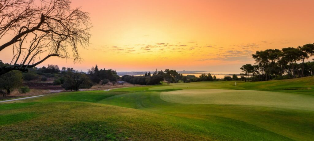 https://golftravelpeople.com/wp-content/uploads/2019/04/Palmares-Oecean-Living-and-Golf-Palmares-Golf-Club-Lagos-West-Algarve-62-1024x461.jpg