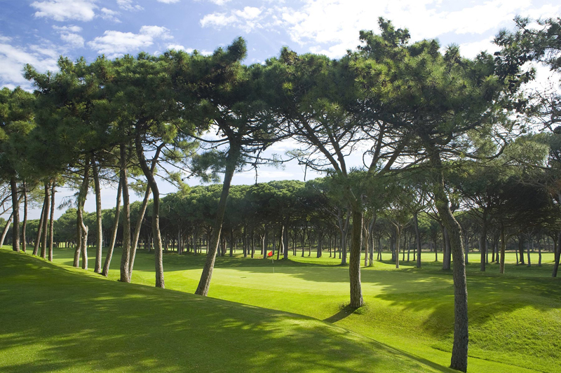 https://golftravelpeople.com/wp-content/uploads/2019/04/Pals-Golf-Club-Girona-Costa-Brava-2.jpg