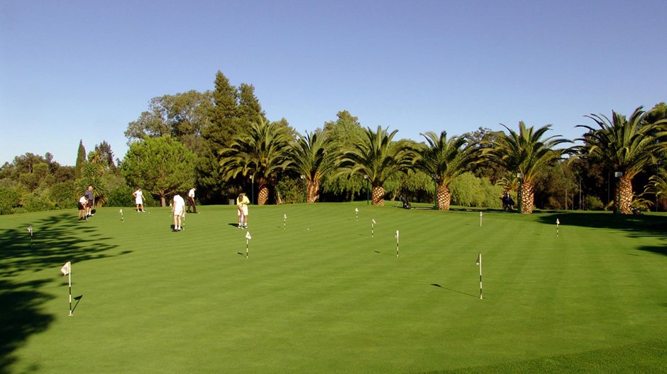 https://golftravelpeople.com/wp-content/uploads/2019/04/Penina-Golf-Resort-Henry-Cotton-Championship-Course-9.jpg