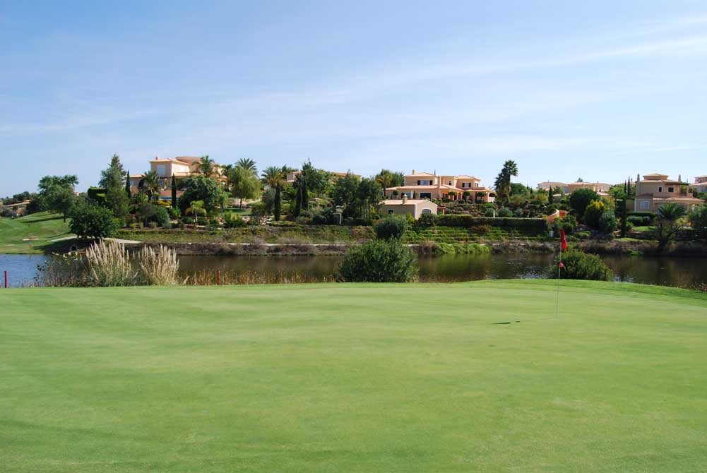 https://golftravelpeople.com/wp-content/uploads/2019/04/Pestana-Gramacho-Golf-Club-3.jpg