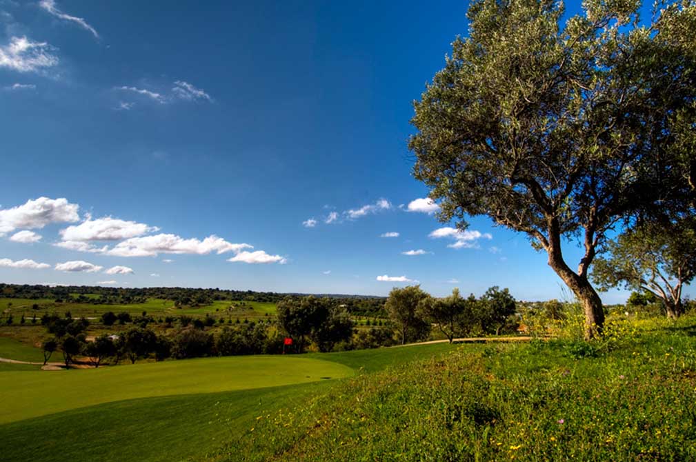 https://golftravelpeople.com/wp-content/uploads/2019/04/Pestana-Silves-Golf-Club-8.jpg