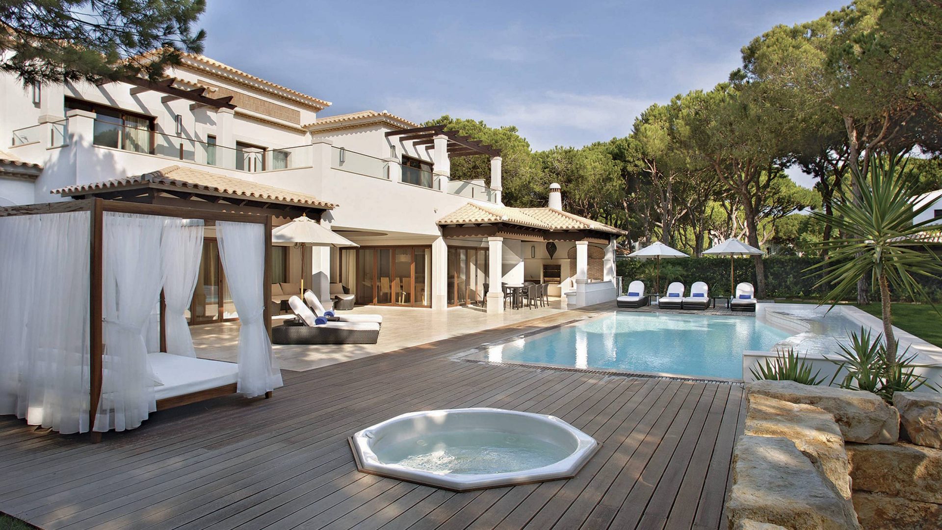 Pine Cliffs Hotel, a Luxury Collection Resort 5*