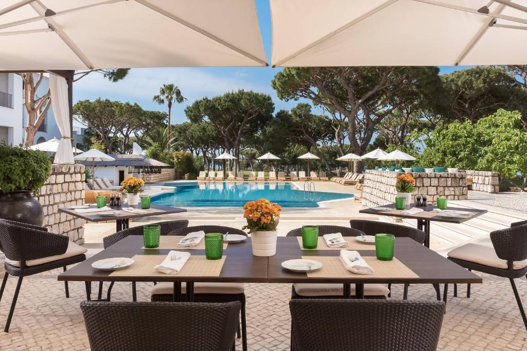 Pine Cliffs Hotel, a Luxury Collection Resort 5*