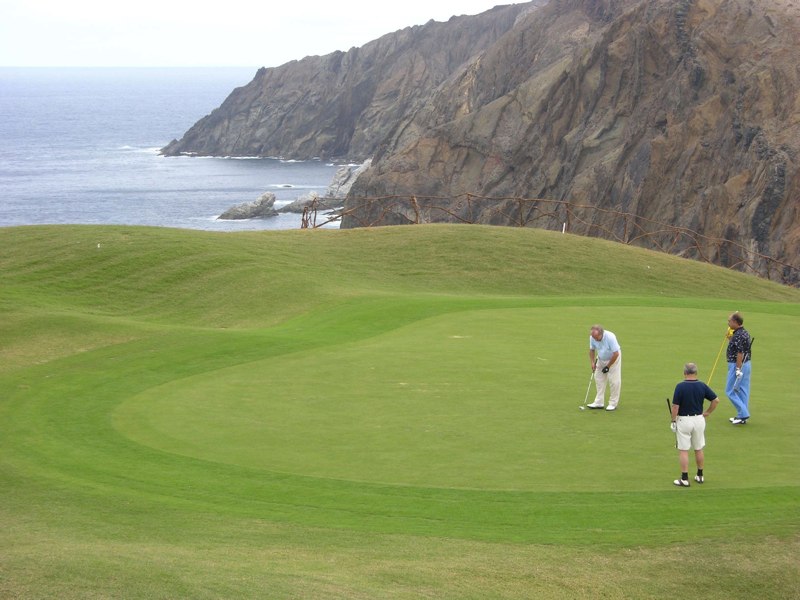 https://golftravelpeople.com/wp-content/uploads/2019/04/Porto-Santo-Golf-Club-Madeira-3.jpg