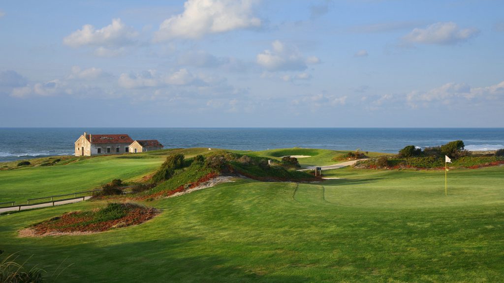 https://golftravelpeople.com/wp-content/uploads/2019/04/Praia-del-Rey-Golf-Club-1-New-7-1024x576.jpg