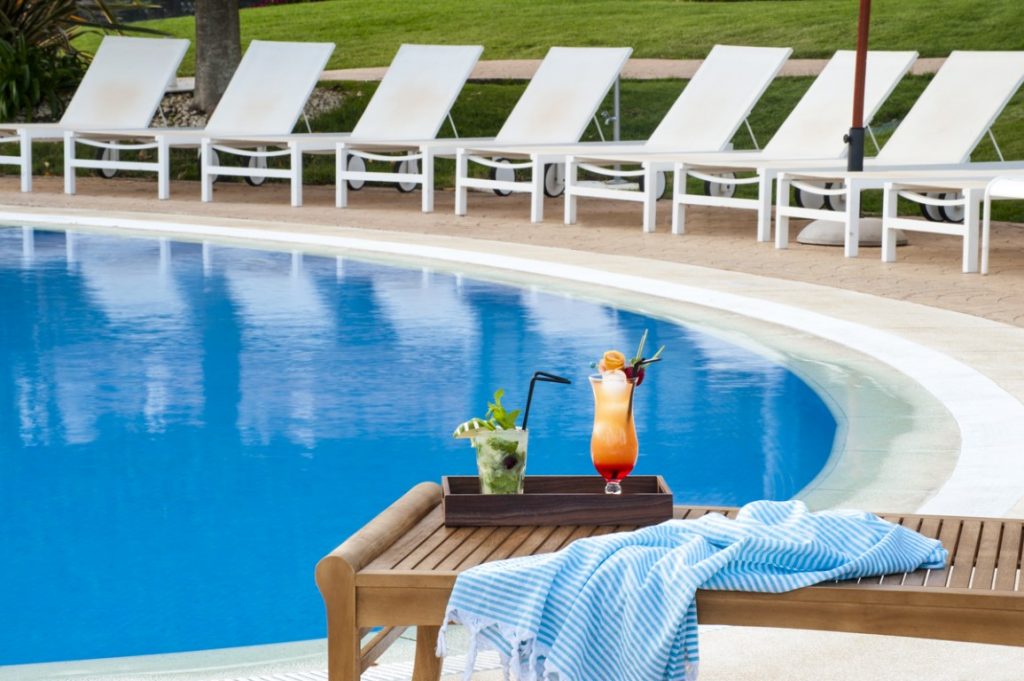 https://golftravelpeople.com/wp-content/uploads/2019/04/Precise-Resort-El-Rompido-Swimming-Pools-1-1024x681.jpg
