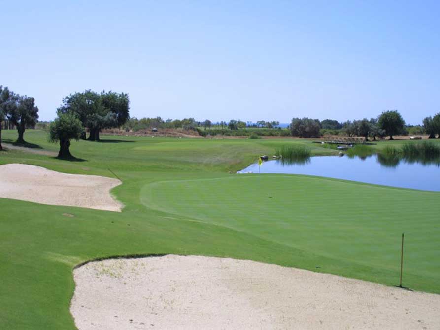 https://golftravelpeople.com/wp-content/uploads/2019/04/Quinta-da-Cima-Golf-Club-1.jpg
