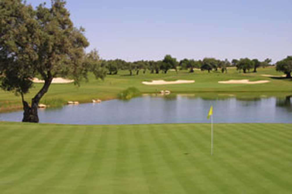 https://golftravelpeople.com/wp-content/uploads/2019/04/Quinta-da-Cima-Golf-Club-8.jpg