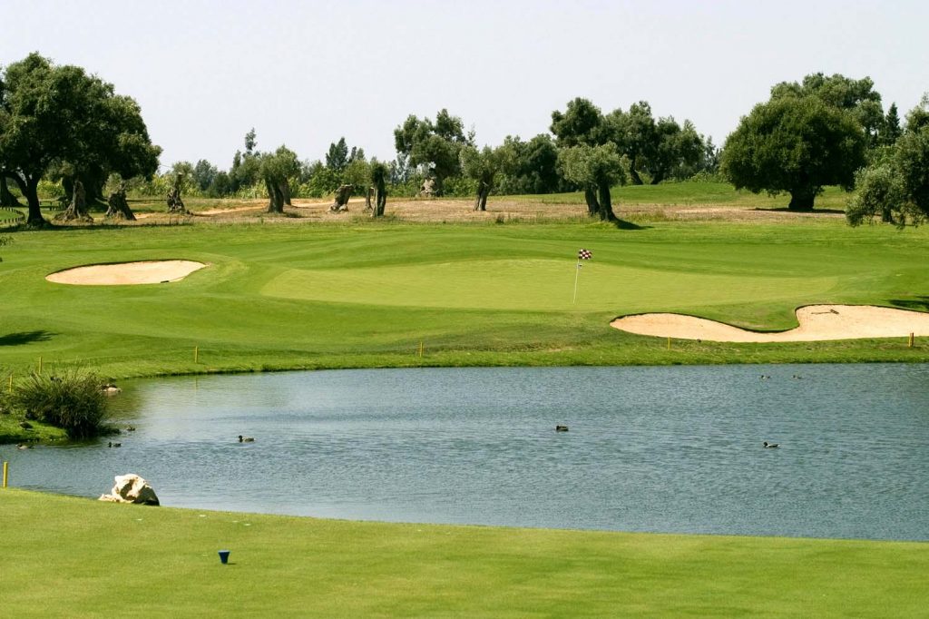 https://golftravelpeople.com/wp-content/uploads/2019/04/Quinta-da-Cima-Golf-Club-New-23-1024x682.jpg
