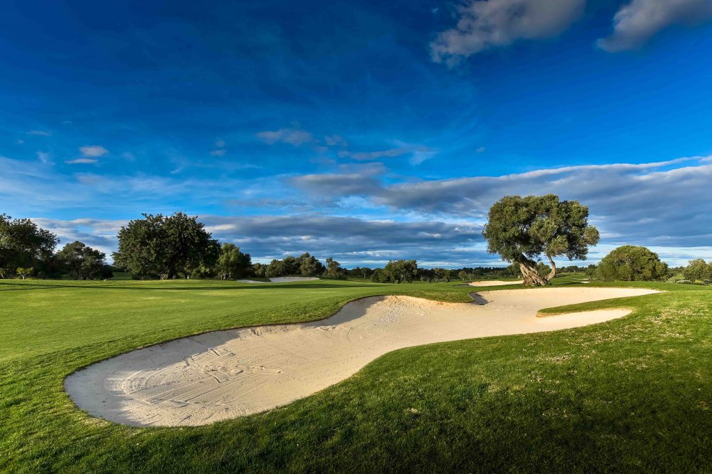 https://golftravelpeople.com/wp-content/uploads/2019/04/Quinta-da-Cima-Golf-Club-New-30-1024x683.jpg