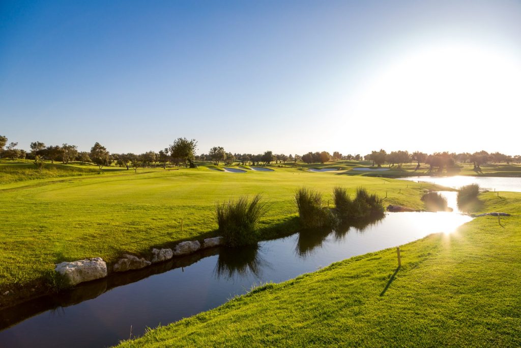 https://golftravelpeople.com/wp-content/uploads/2019/04/Quinta-da-Cima-Golf-Course-Eastern-Algarve-Portugal-1-1024x683.jpg