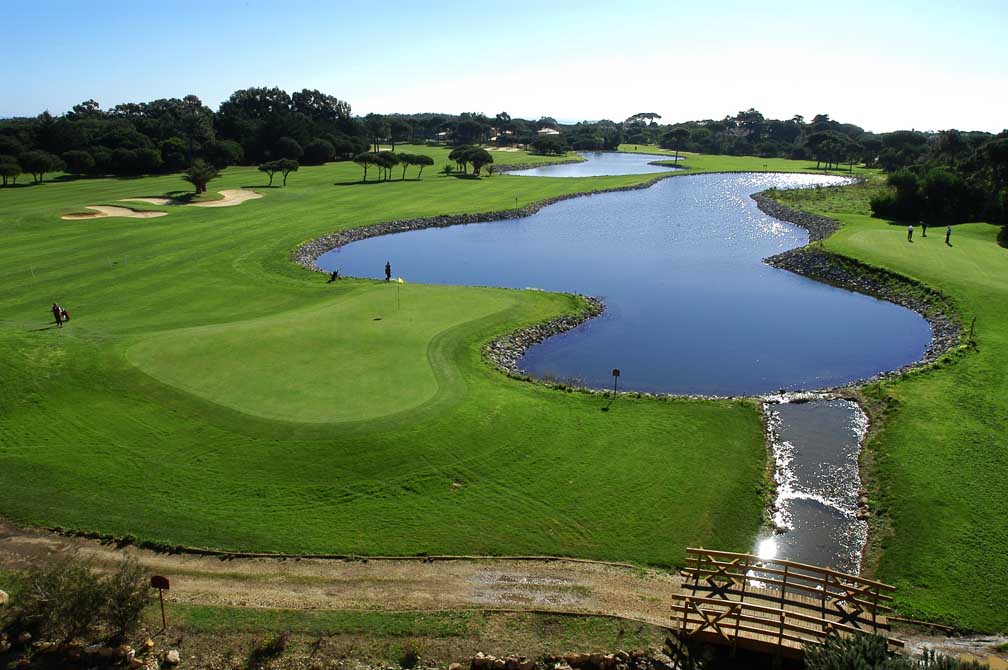 https://golftravelpeople.com/wp-content/uploads/2019/04/Quinta-da-Marinha-Golf-Club-15.jpg