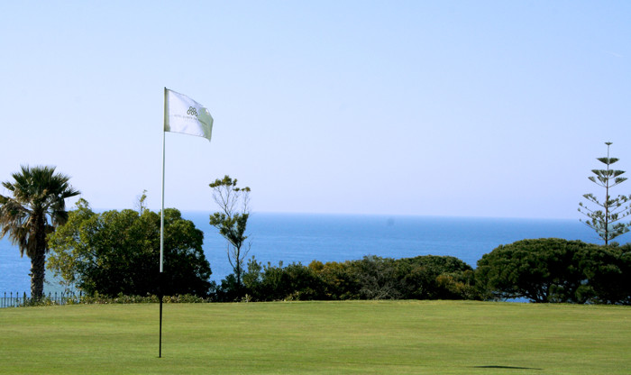 https://golftravelpeople.com/wp-content/uploads/2019/04/Quinta-da-Marinha-Golf-Club-2.jpg