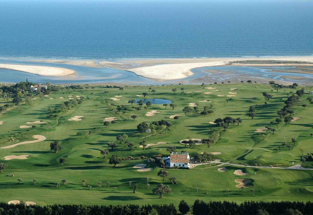 https://golftravelpeople.com/wp-content/uploads/2019/04/Quinta-da-Ria-Golf-Club-New-18-1024x702-1.jpg