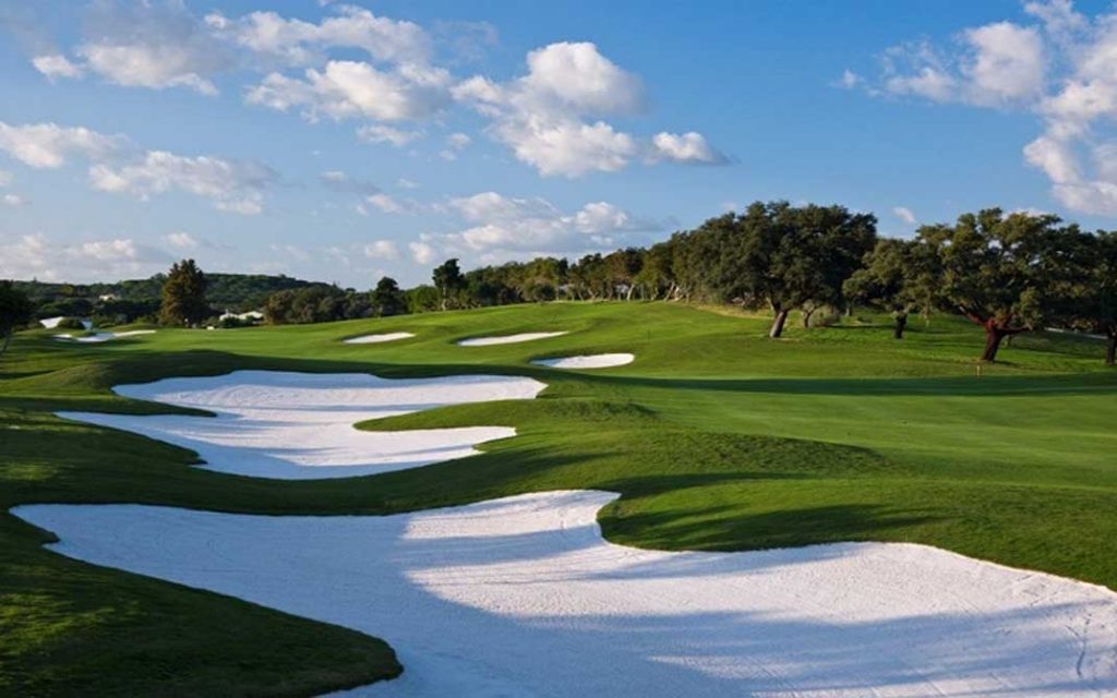 https://golftravelpeople.com/wp-content/uploads/2019/04/Quinta-do-Lago-Golf-Club-Laranjal-4-1024x640.jpg