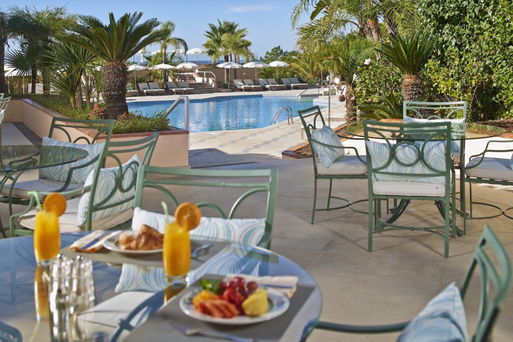 https://golftravelpeople.com/wp-content/uploads/2019/04/Quinta-do-Lago-Hotel-New-Algarve-Portugal-49-1024x683.jpg