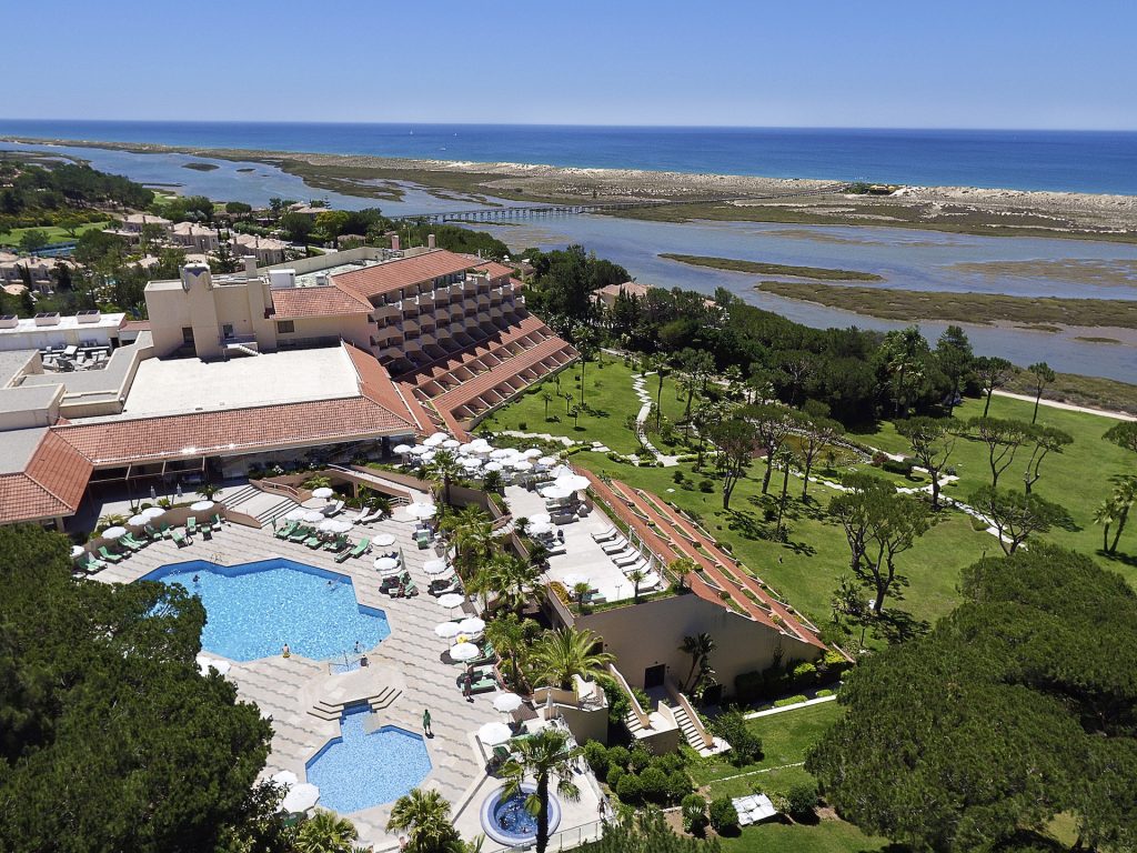https://golftravelpeople.com/wp-content/uploads/2019/04/Quinta-do-Lago-Hotel-New-Algarve-Portugal-75-1024x768.jpg