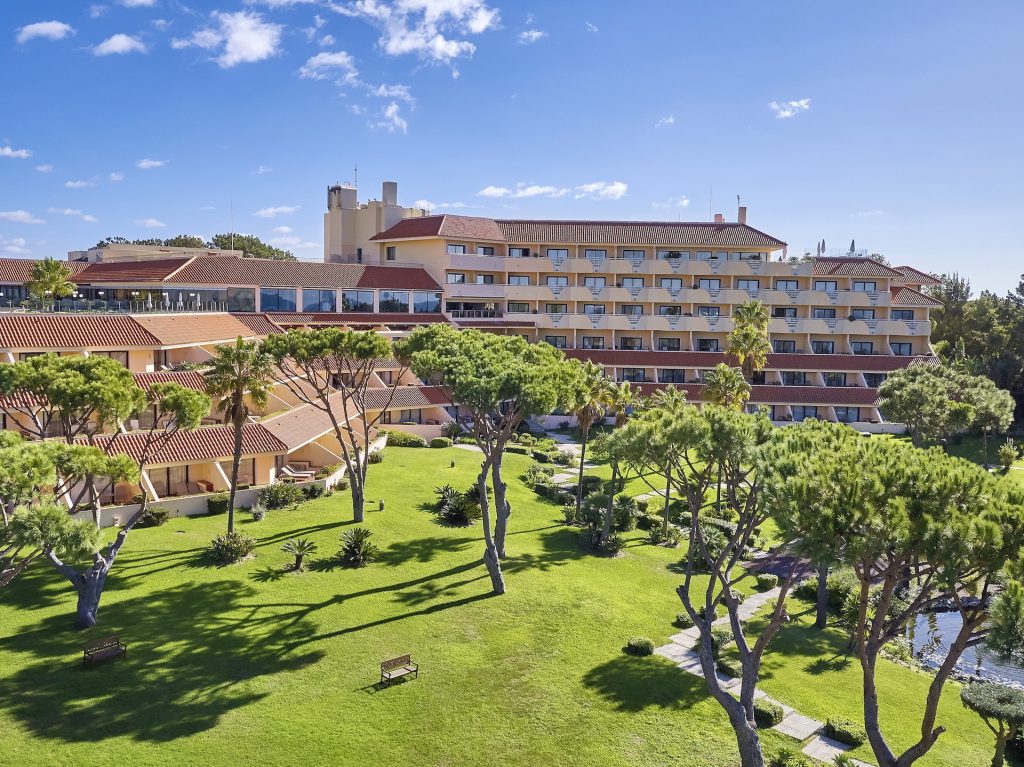 https://golftravelpeople.com/wp-content/uploads/2019/04/Quinta-do-Lago-Hotel-New-Algarve-Portugal-76-1024x767.jpg