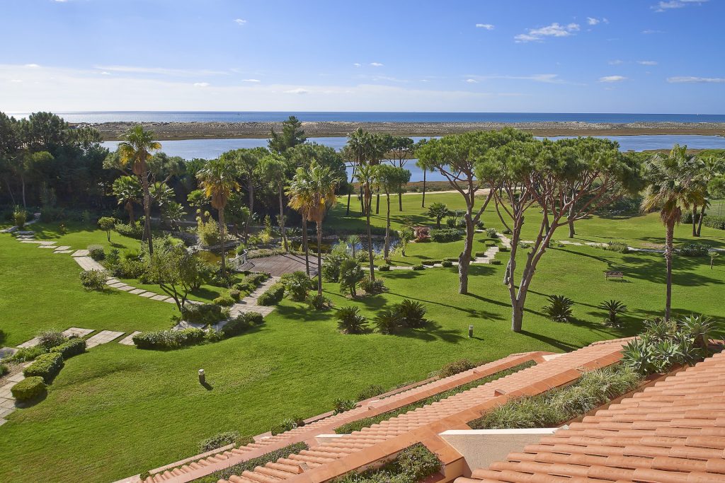 https://golftravelpeople.com/wp-content/uploads/2019/04/Quinta-do-Lago-Hotel-New-Algarve-Portugal-83-1024x683.jpg