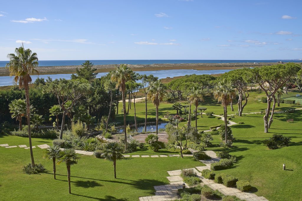 https://golftravelpeople.com/wp-content/uploads/2019/04/Quinta-do-Lago-Hotel-New-Algarve-Portugal-84-1024x683.jpg