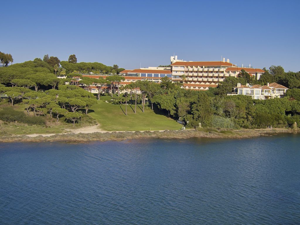https://golftravelpeople.com/wp-content/uploads/2019/04/Quinta-do-Lago-Hotel-New-Algarve-Portugal-87-1024x767.jpg