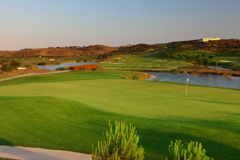 https://golftravelpeople.com/wp-content/uploads/2019/04/Quinta-do-Vale-Golf-Club-2.jpg