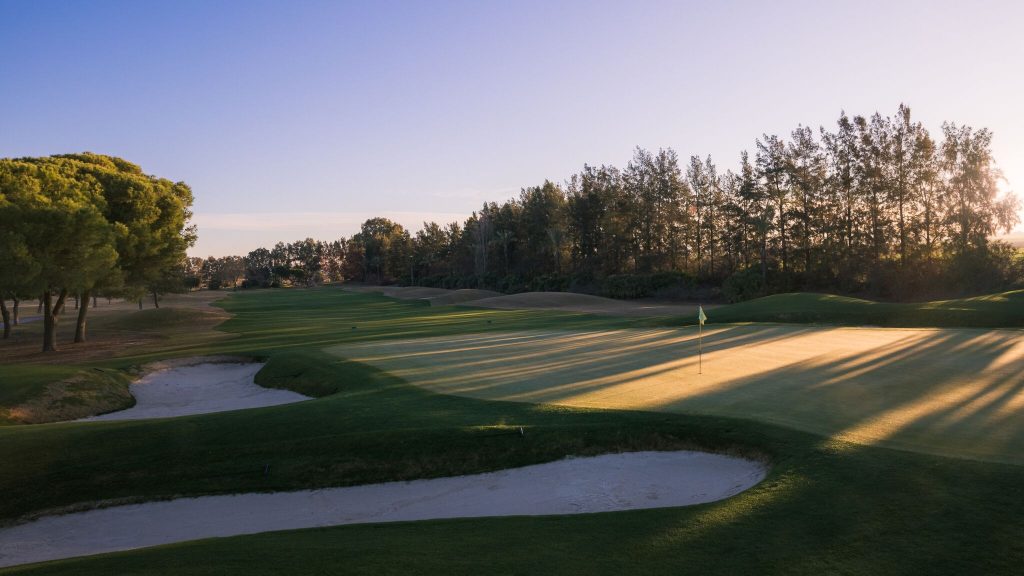 https://golftravelpeople.com/wp-content/uploads/2019/04/Real-Club-Seville-Winter-Conditions-12-1024x576.jpeg