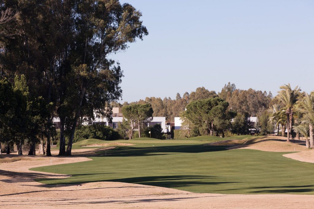 https://golftravelpeople.com/wp-content/uploads/2019/04/Real-Club-Seville-Winter-Conditions-19-1024x683.jpeg