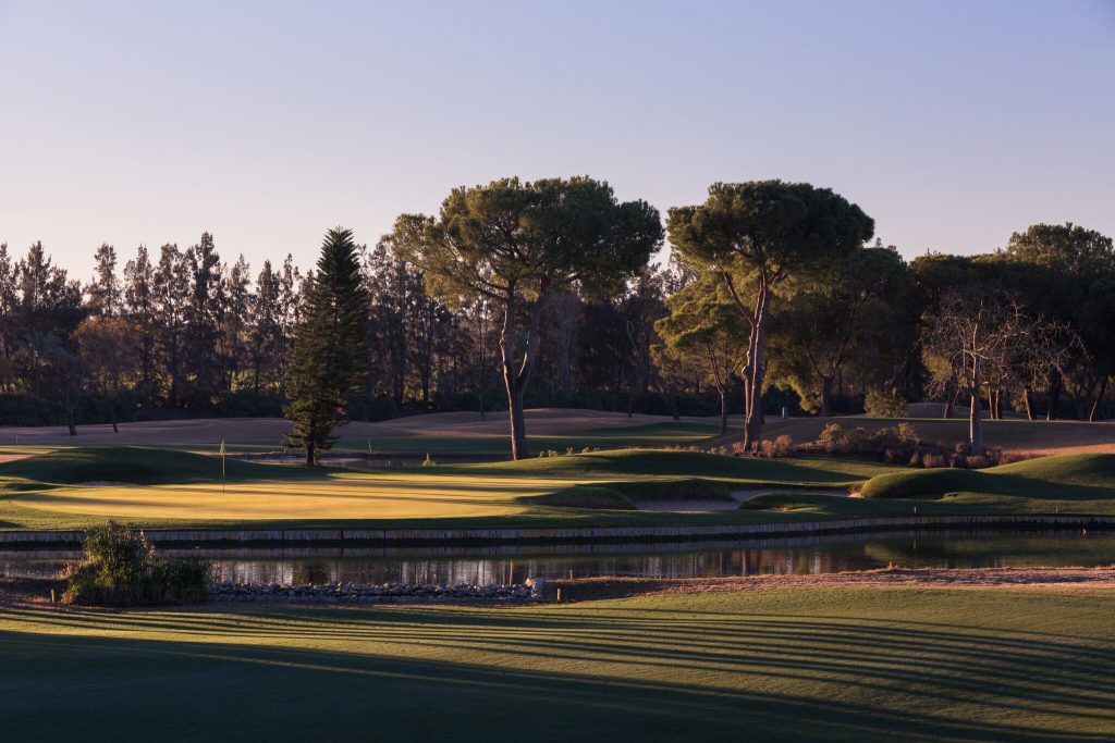 https://golftravelpeople.com/wp-content/uploads/2019/04/Real-Club-Seville-Winter-Conditions-9-1024x683.jpeg