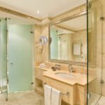 https://golftravelpeople.com/wp-content/uploads/2019/04/Ria-Park-Hotel-and-Spa-Quinta-do-Lago-Algarve-Portugal-Bedrooms-and-Suites-4-150x150.jpg