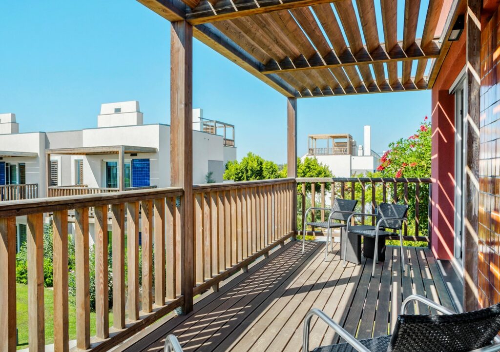 https://golftravelpeople.com/wp-content/uploads/2019/04/Robinson-Club-Quinta-da-Ria-East-Algarve-Portugal-Bedrooms-and-Suites-10-1024x722.jpg