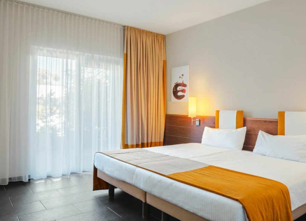 https://golftravelpeople.com/wp-content/uploads/2019/04/Robinson-Club-Quinta-da-Ria-East-Algarve-Portugal-Bedrooms-and-Suites-14-1024x739.jpg
