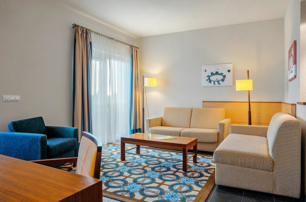 https://golftravelpeople.com/wp-content/uploads/2019/04/Robinson-Club-Quinta-da-Ria-East-Algarve-Portugal-Bedrooms-and-Suites-4-1024x676.jpg
