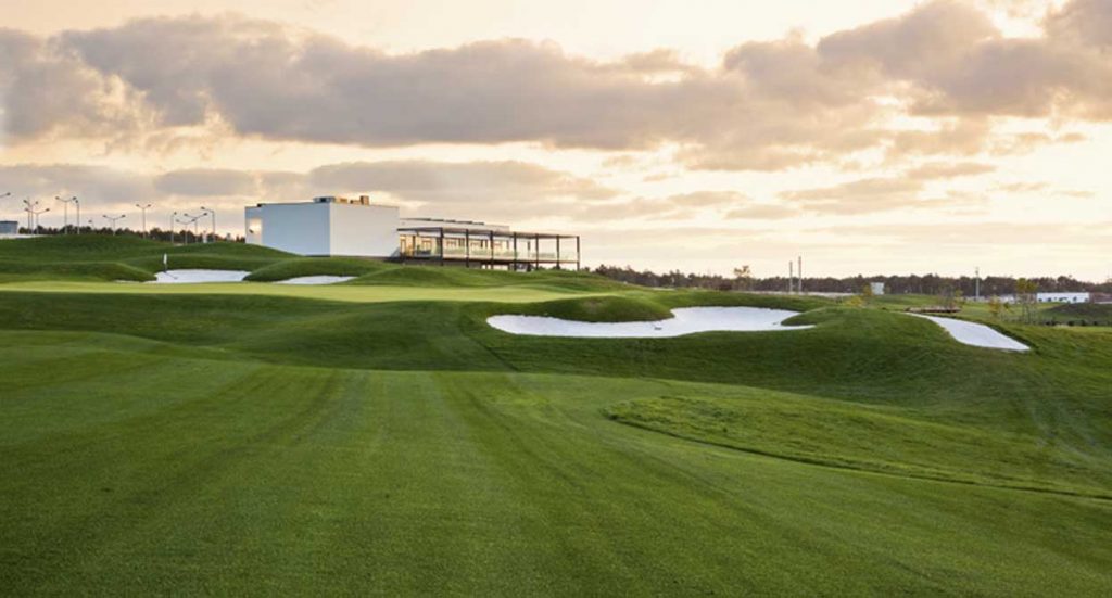 https://golftravelpeople.com/wp-content/uploads/2019/04/Royal-Obidos-Golf-Club-10-1024x551.jpg
