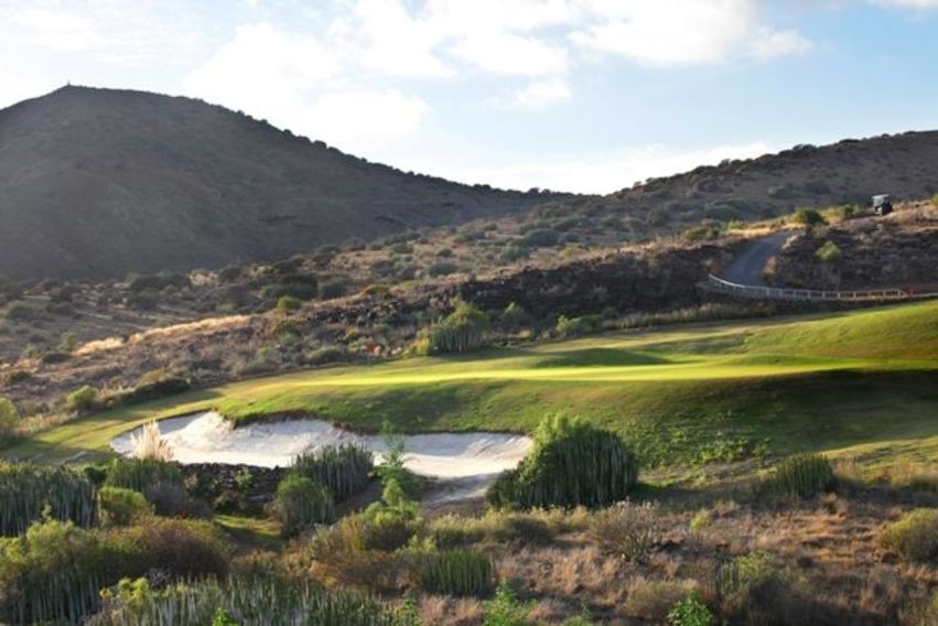 https://golftravelpeople.com/wp-content/uploads/2019/04/Salobre-Golf-North-Course-Gran-Canaria-5.jpg