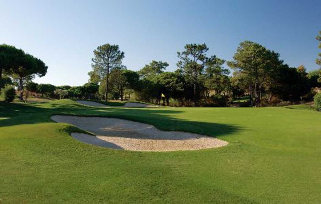 https://golftravelpeople.com/wp-content/uploads/2019/04/San-Lorenzo-Golf-Club-2-1024x651.jpg