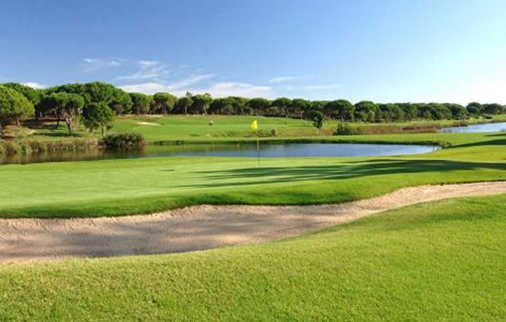 https://golftravelpeople.com/wp-content/uploads/2019/04/San-Lorenzo-Golf-Club-4-1024x651.jpg