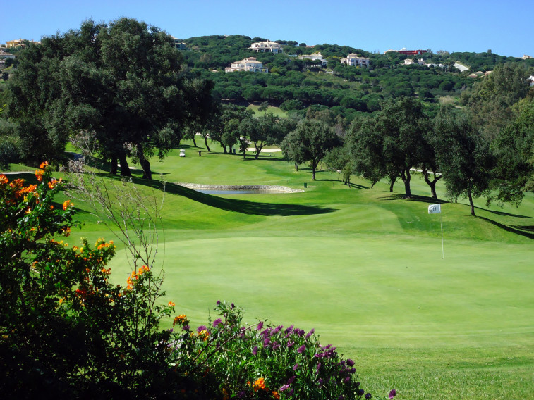 https://golftravelpeople.com/wp-content/uploads/2019/04/San-Roque-Club-1.jpg