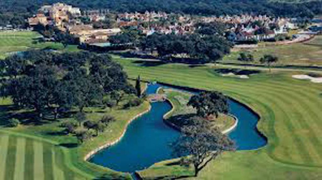 https://golftravelpeople.com/wp-content/uploads/2019/04/San-Roque-Suites-7-1024x574.jpg