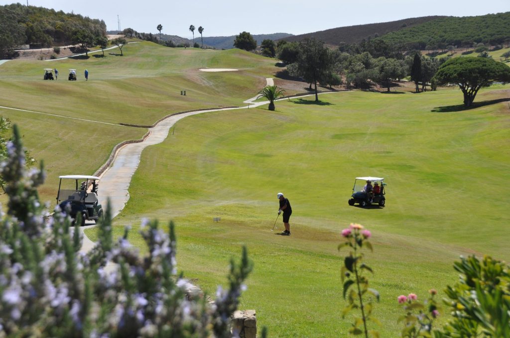 https://golftravelpeople.com/wp-content/uploads/2019/04/Santo-Antonio-Golf-Club-Algarve-Portugal-19-1024x680.jpg