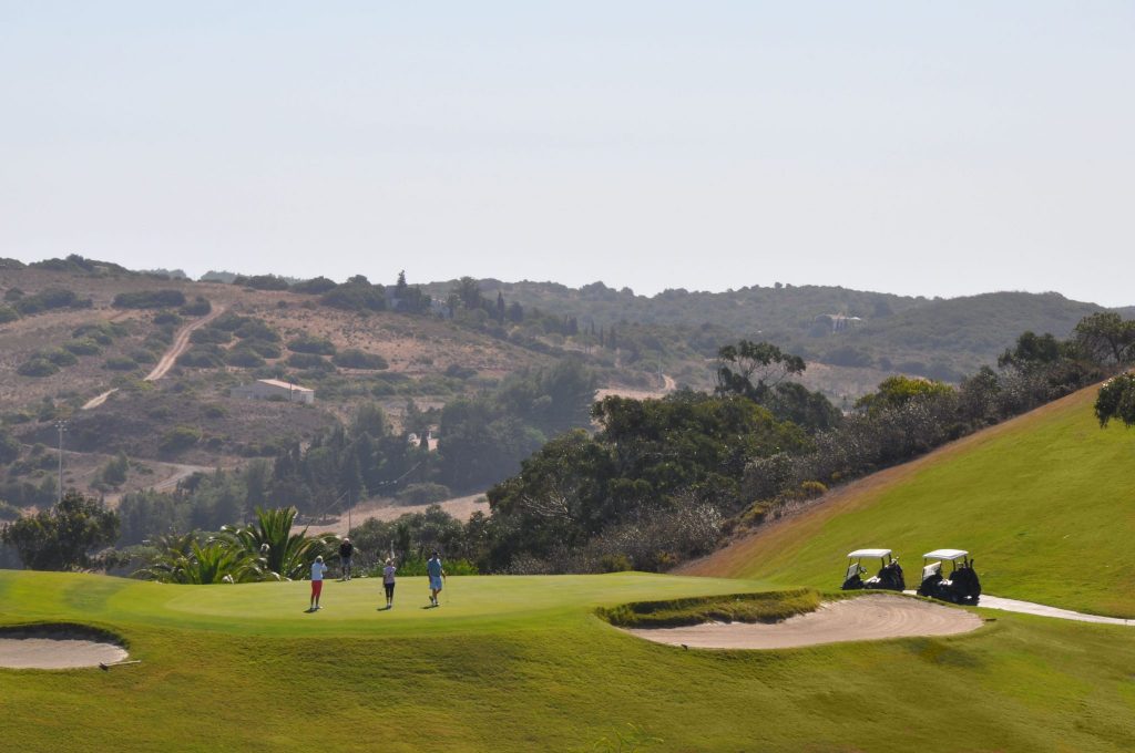 https://golftravelpeople.com/wp-content/uploads/2019/04/Santo-Antonio-Golf-Club-Algarve-Portugal-21-1024x680.jpg