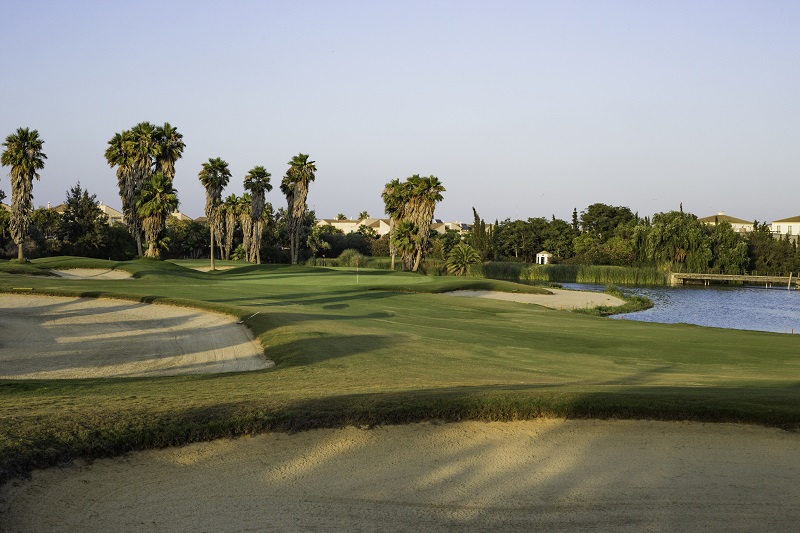 https://golftravelpeople.com/wp-content/uploads/2019/04/Sherry-Golf-Jerez-New-1.jpg