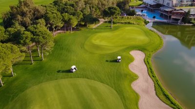 https://golftravelpeople.com/wp-content/uploads/2019/04/Sueno-Golf-Club-Belek-Dunes-Course-1-1-400x225.jpg